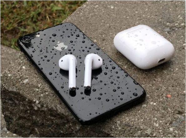 Apple AirPods