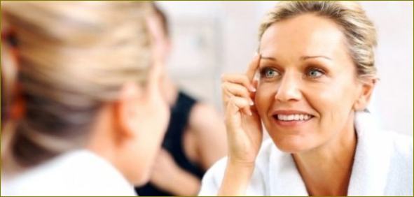 10 nejlepších krémů s kyselinou hyaluronovou podle recenzí kosmetologů pro pleť ve věku 40-50 let