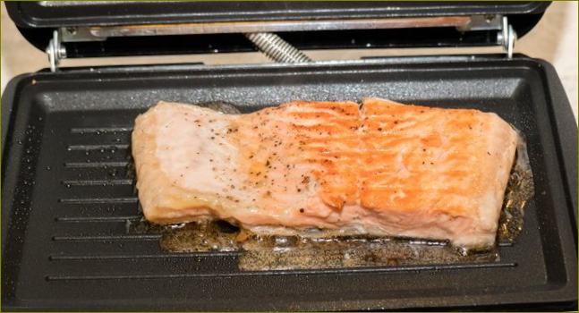 Recept na grilování ryb v multifunkčním vařiči Redmond Multicooker