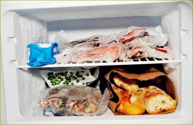 Tipy odborníků na odmrazování chladničky s mrazničkou