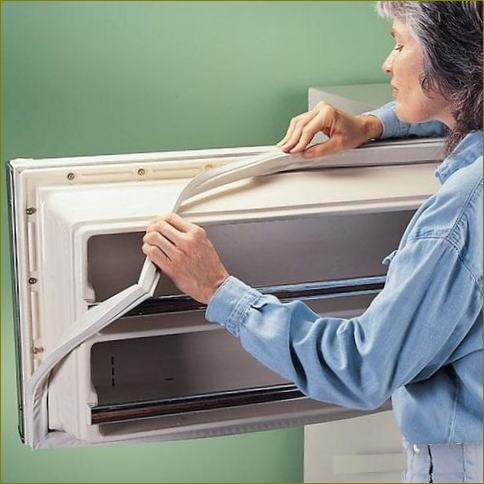 Jak vyměnit těsnění chladničky vlastníma rukama