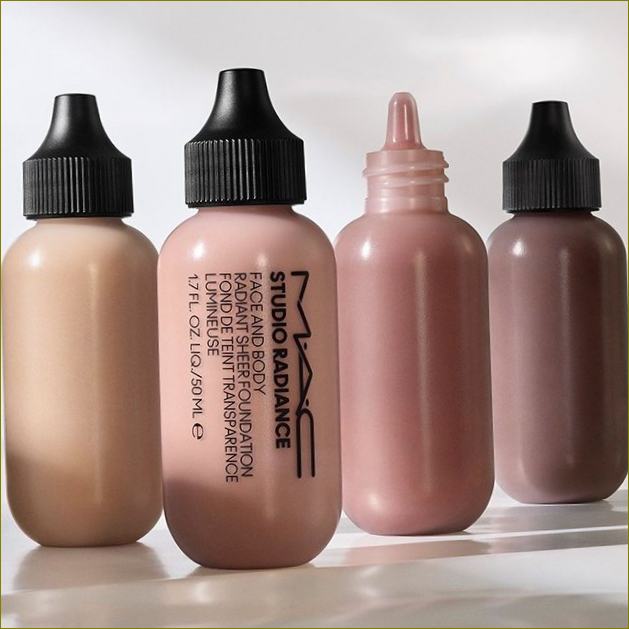 M.A.C Cosmetics Studio Radiance Face and Body Foundation foto #13
