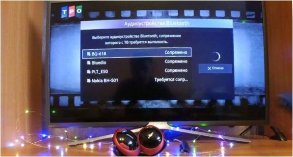Vyhledávání zařízení Bluetooth v televizoru