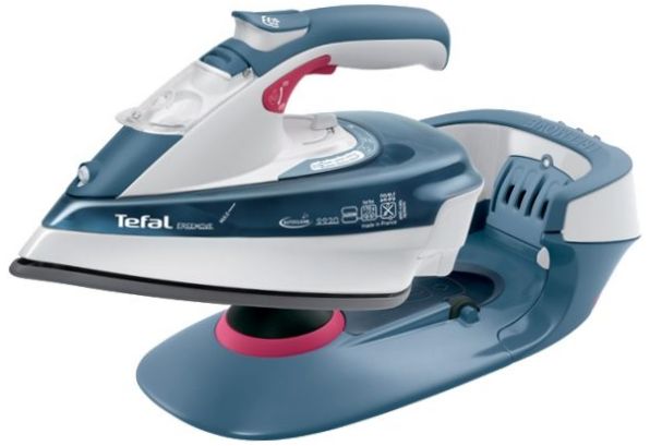 Bezdrátová žehlička Tefal FV9920E0