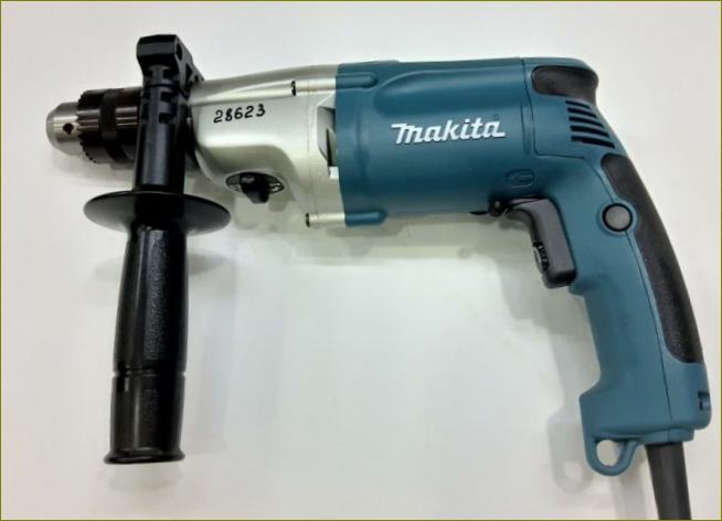 Příklepová vrtačka Makita DP4010