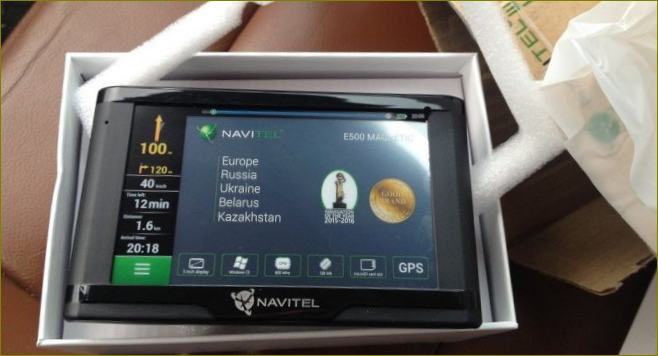 Nejlepší navigace Navitel E500 Magnetic