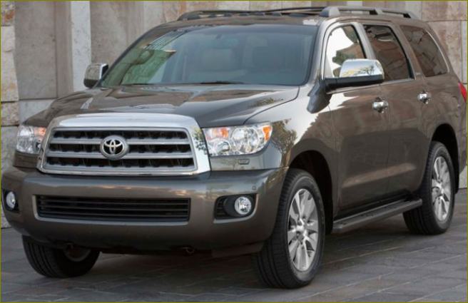 Toyota Sequoia 8místné SUV