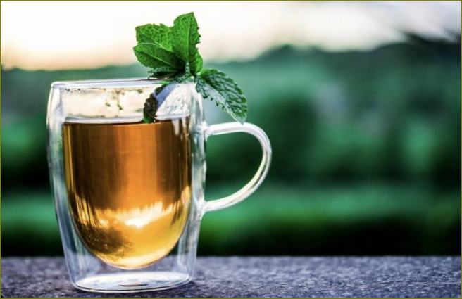 Pravidelné pití bylinného čaje zlepšuje metabolismus