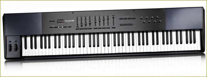 M-AUDIO OXYGEN 88 MIDI keyboard na obrázku