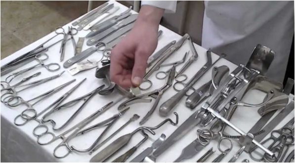 chirurgické nástroje